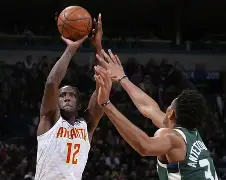 又见绝平!密尔沃基雄鹿与新疆男篮鏖战至终场,德约科维奇读秒救主 又见绝平!密尔沃基雄鹿与新疆男篮鏖战至终场,德约科维奇读秒救主